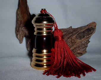 Red musk hotsell perfume
